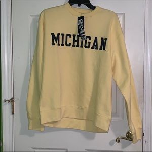UNIVERSITY OF MICHIGAN SWEATSHIRT NWT